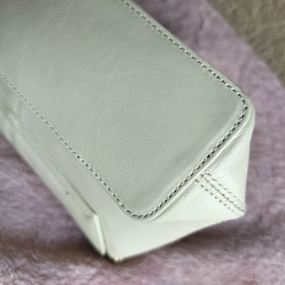 Vintage Paloma Picasso Cream Leather Shoulder Bag - Picture 7 of 9